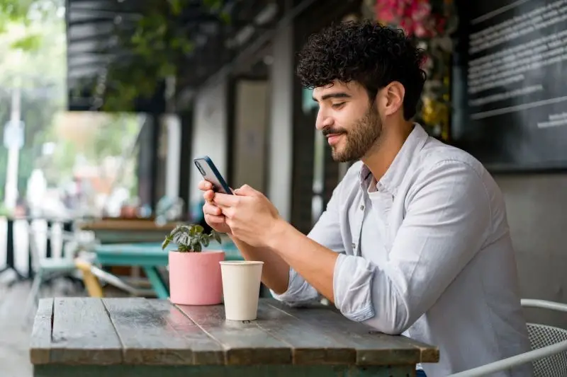 Using cell phones in Brunei